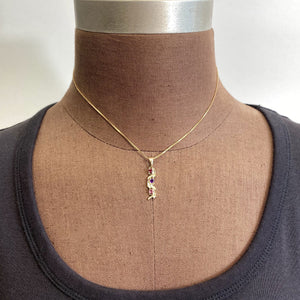 mother's jewelry pendant in yellow gold three gems diamonds