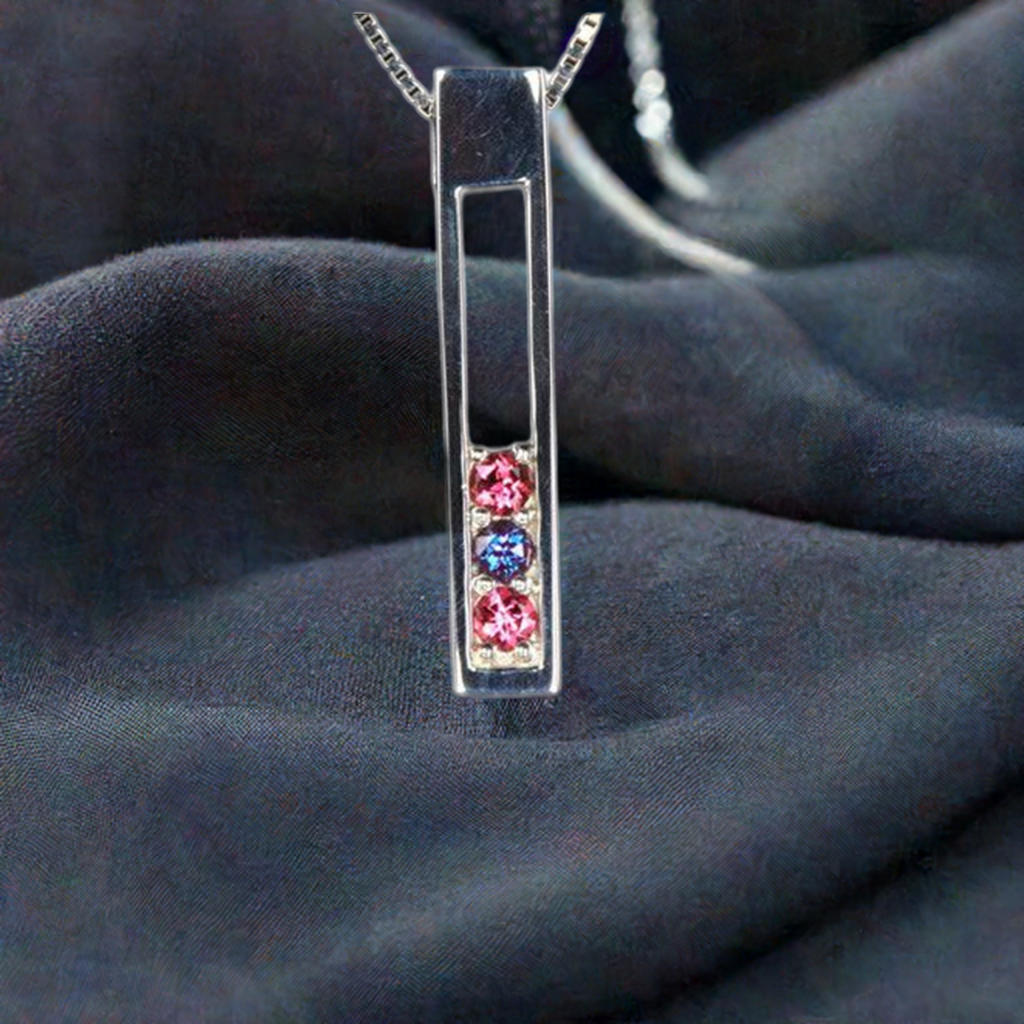 3 Stone Modern Mother&#39;s Pendant with Balanced Framework - MothersFamilyRings.com