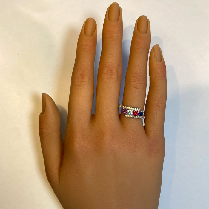 mothers ring on hand