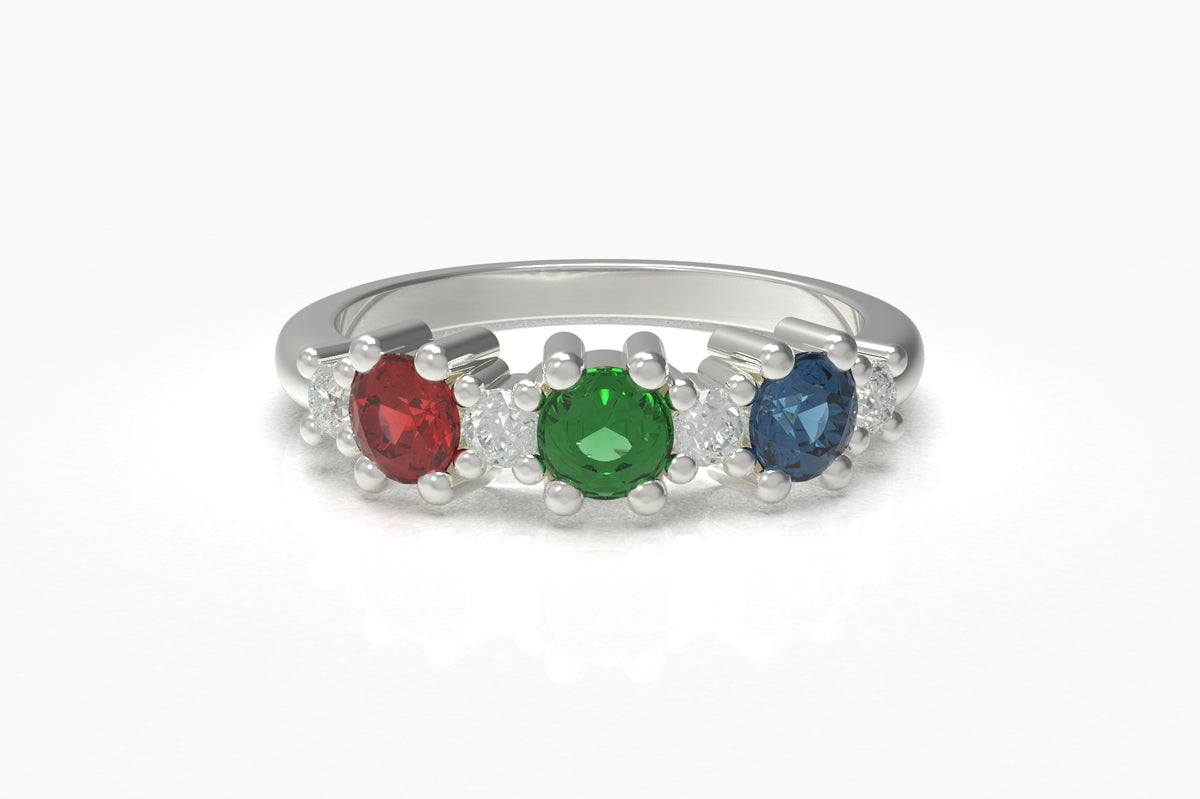 Three Stone Mother&#39;s Ring with Larger Diamonds